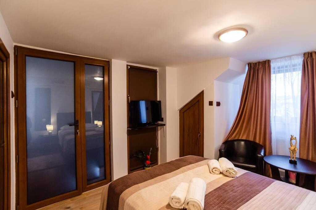 Cozy House With Nice Garden In Heart Of City Center Villa Cluj-Napoca Eksteriør billede